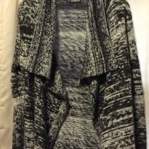 ❌sold-Black and white cardigan - Picture 2 of 4